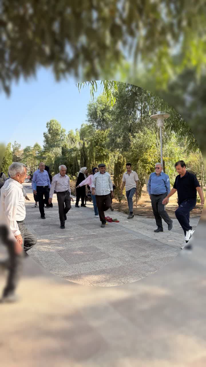 یک صبح خاطره انگیز در کنار پدربزرگ ها و مادربزرگ ها